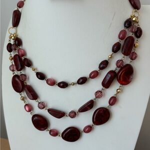 Robert Rose red beaded necklace/ beautiful smooth stones/ gold tone
